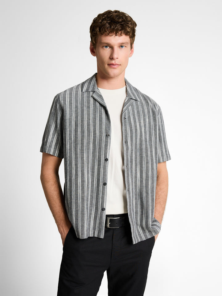 RELAXED STRUCTURED STRIPED SHIRT