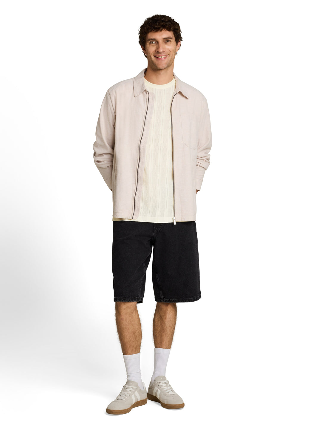 STRUCTURED T-SHIRT