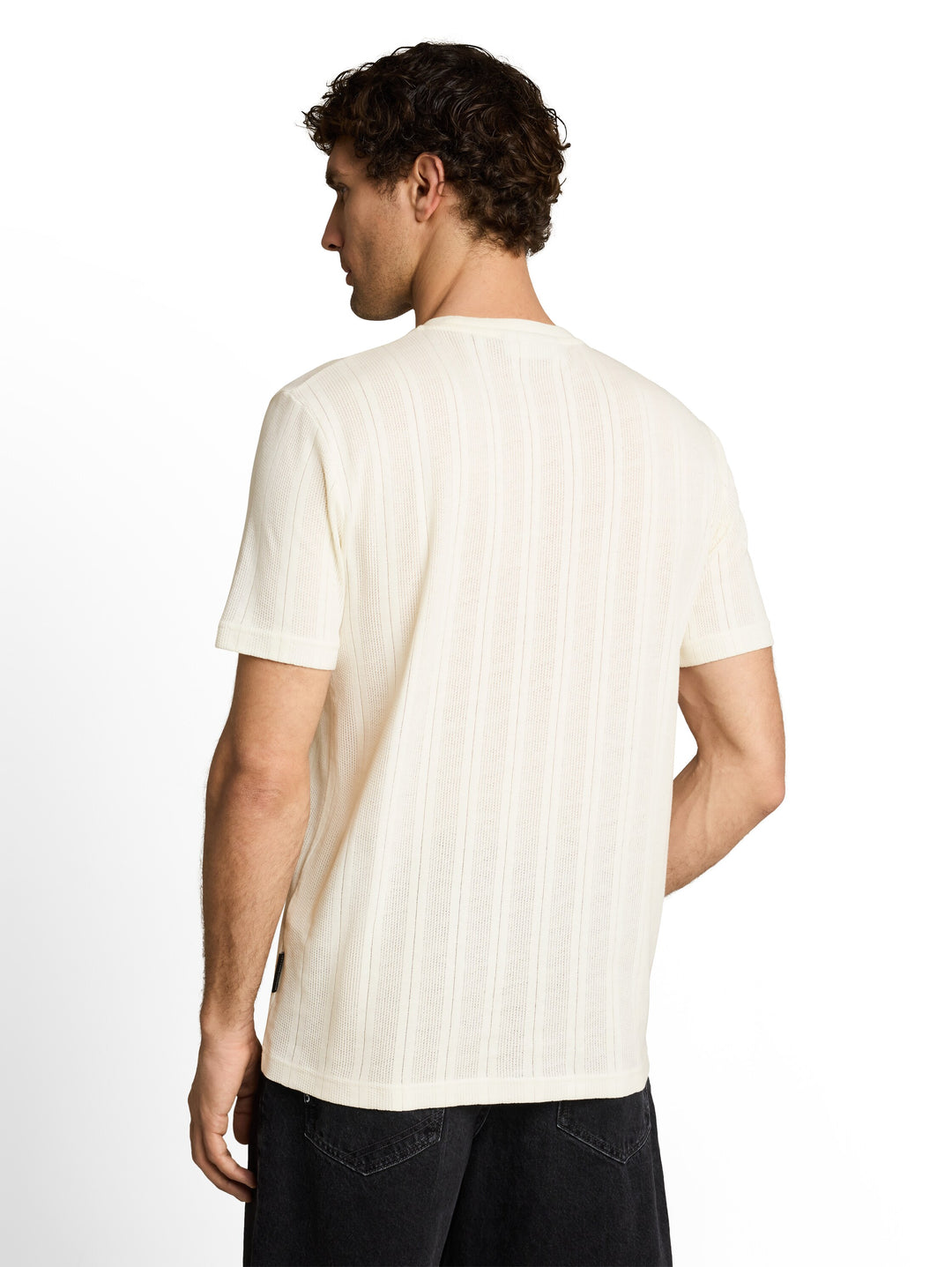 STRUCTURED T-SHIRT