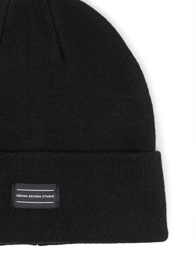 BASIC KNITTED BEANIE