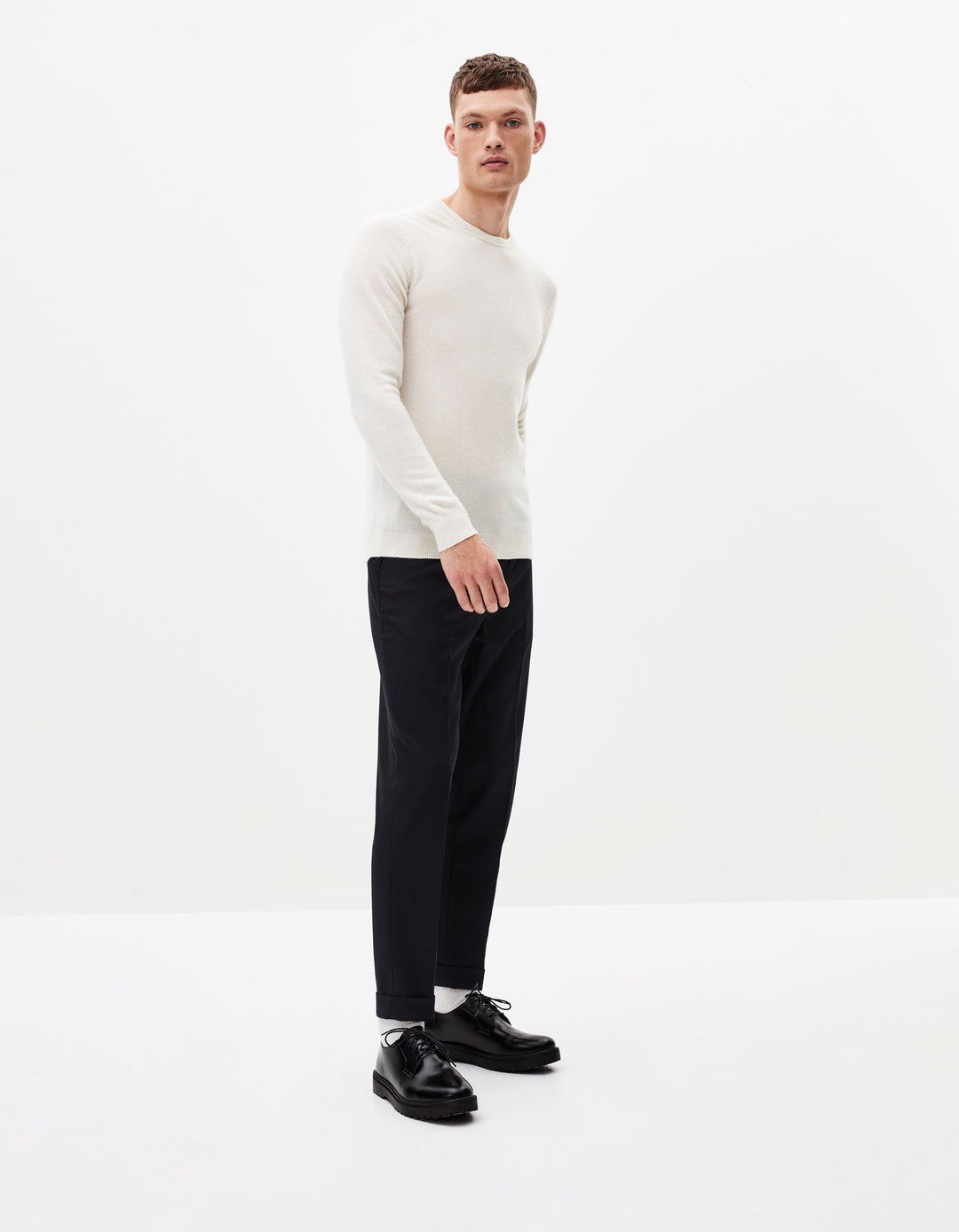 100% cashmere crew neck sweater