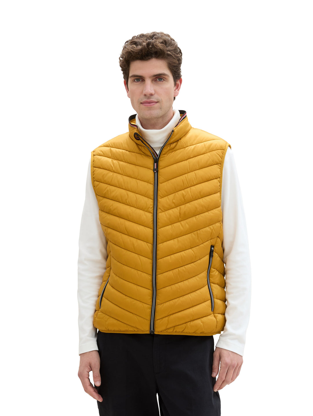 LIGHTWEIGHT VEST