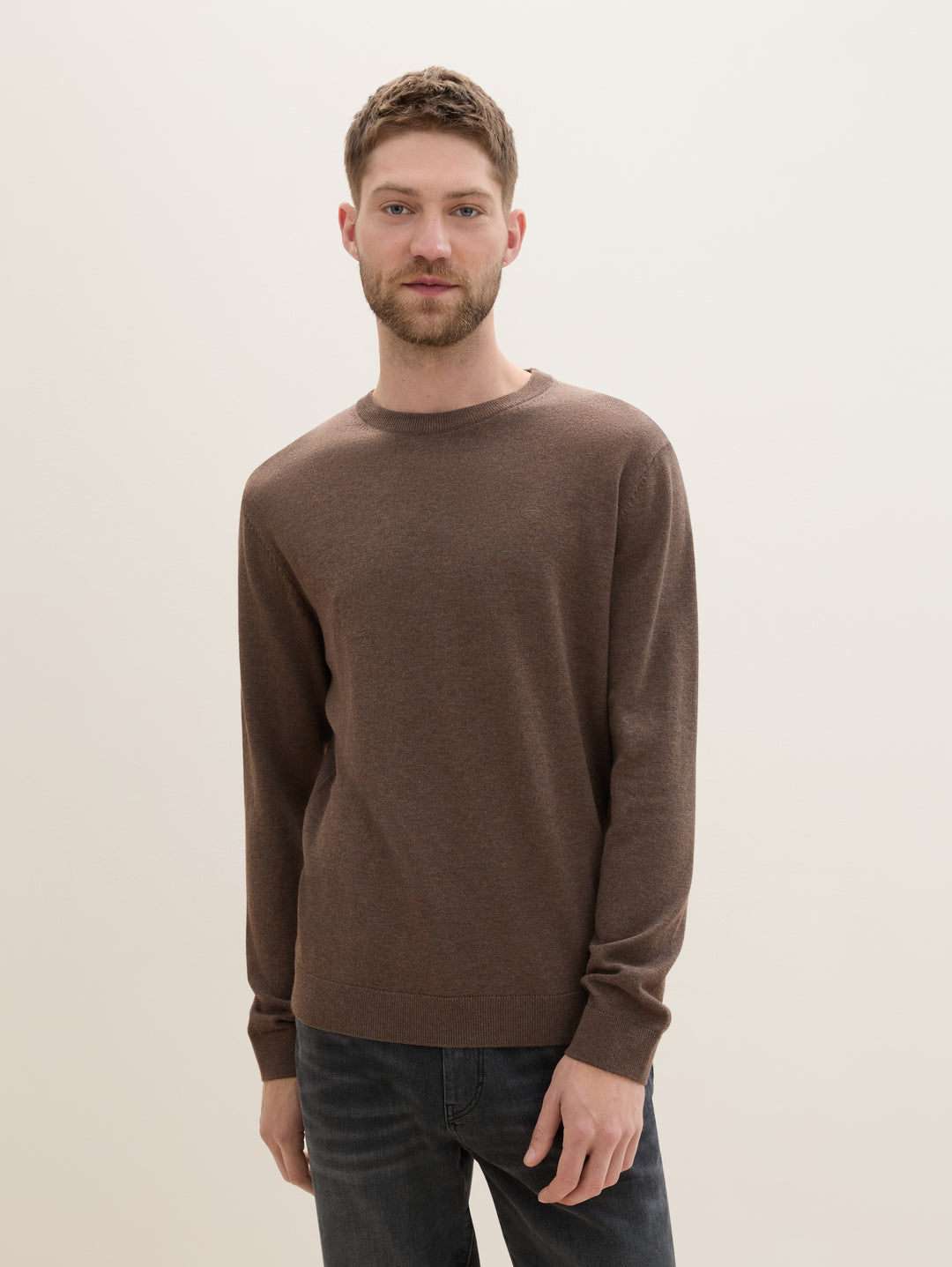 BASIC CREWNECK KNIT