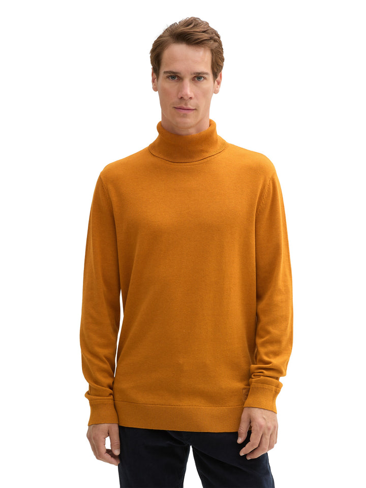 BASIC TURTLENECK KNIT