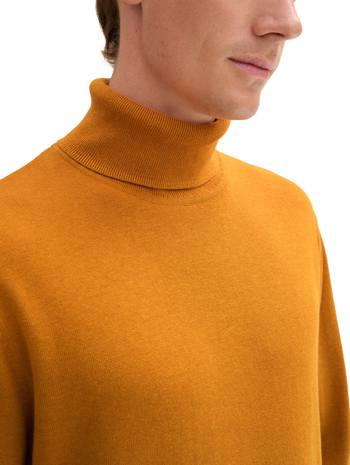 BASIC TURTLENECK KNIT