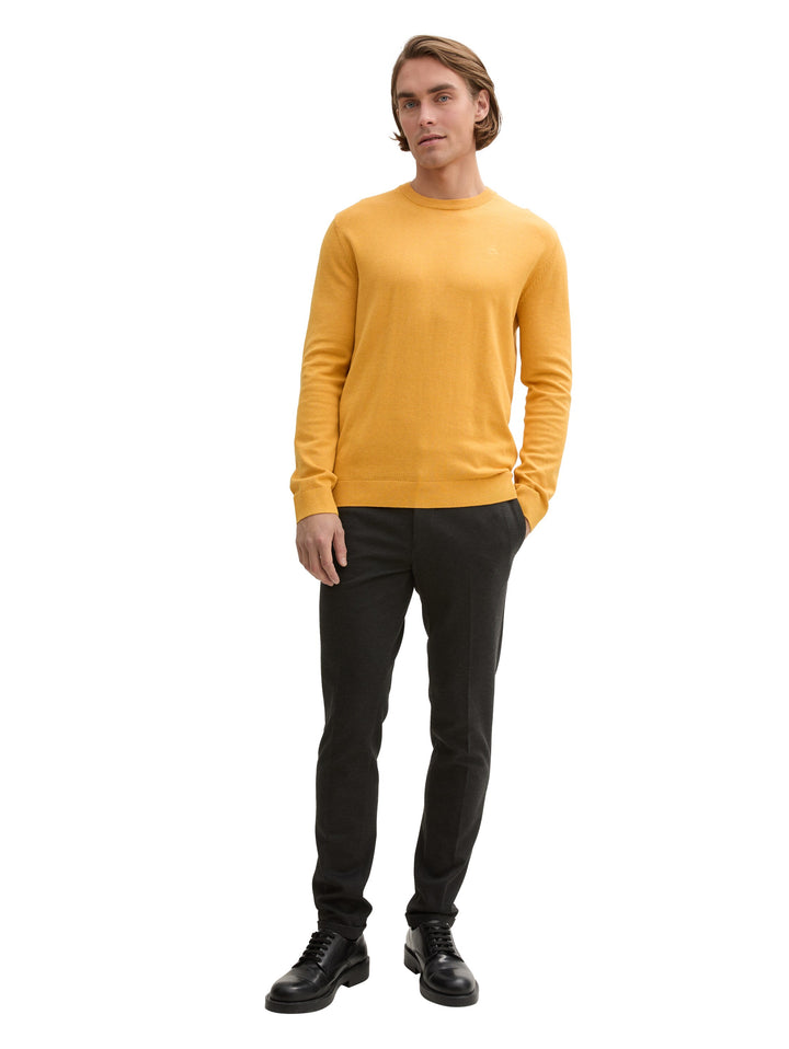 BASIC CREWNECK KNIT