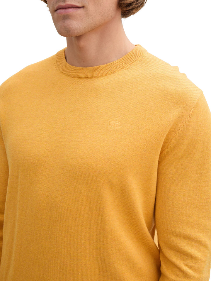 Basic knitted sweater