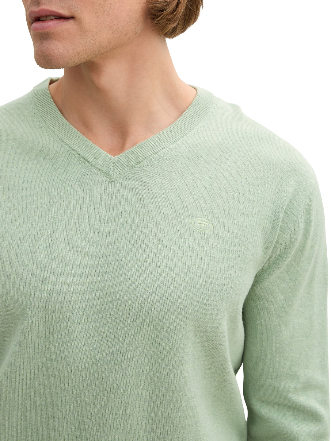 BASIC V-NECK KNIT