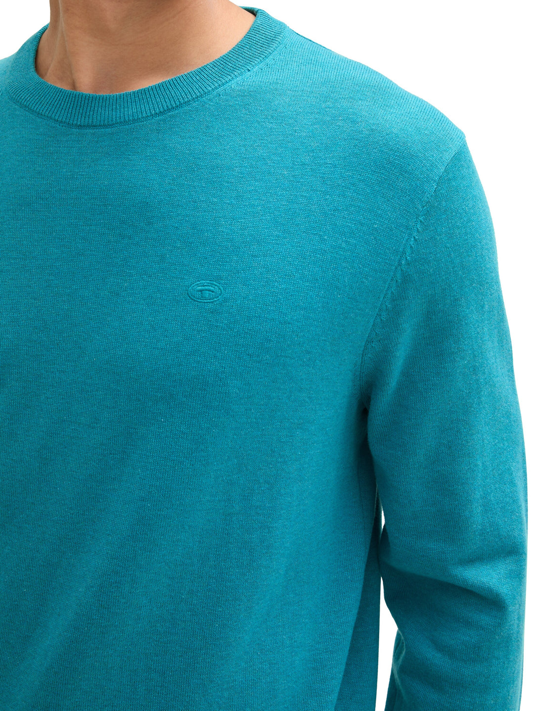 BASIC CREWNECK KNIT