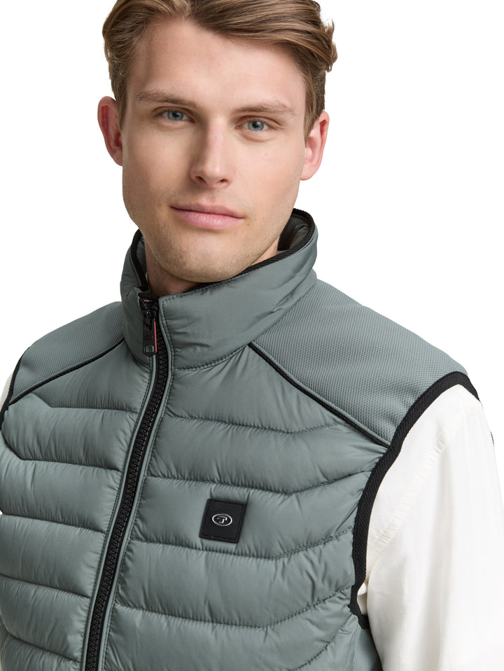 HYBRID VEST