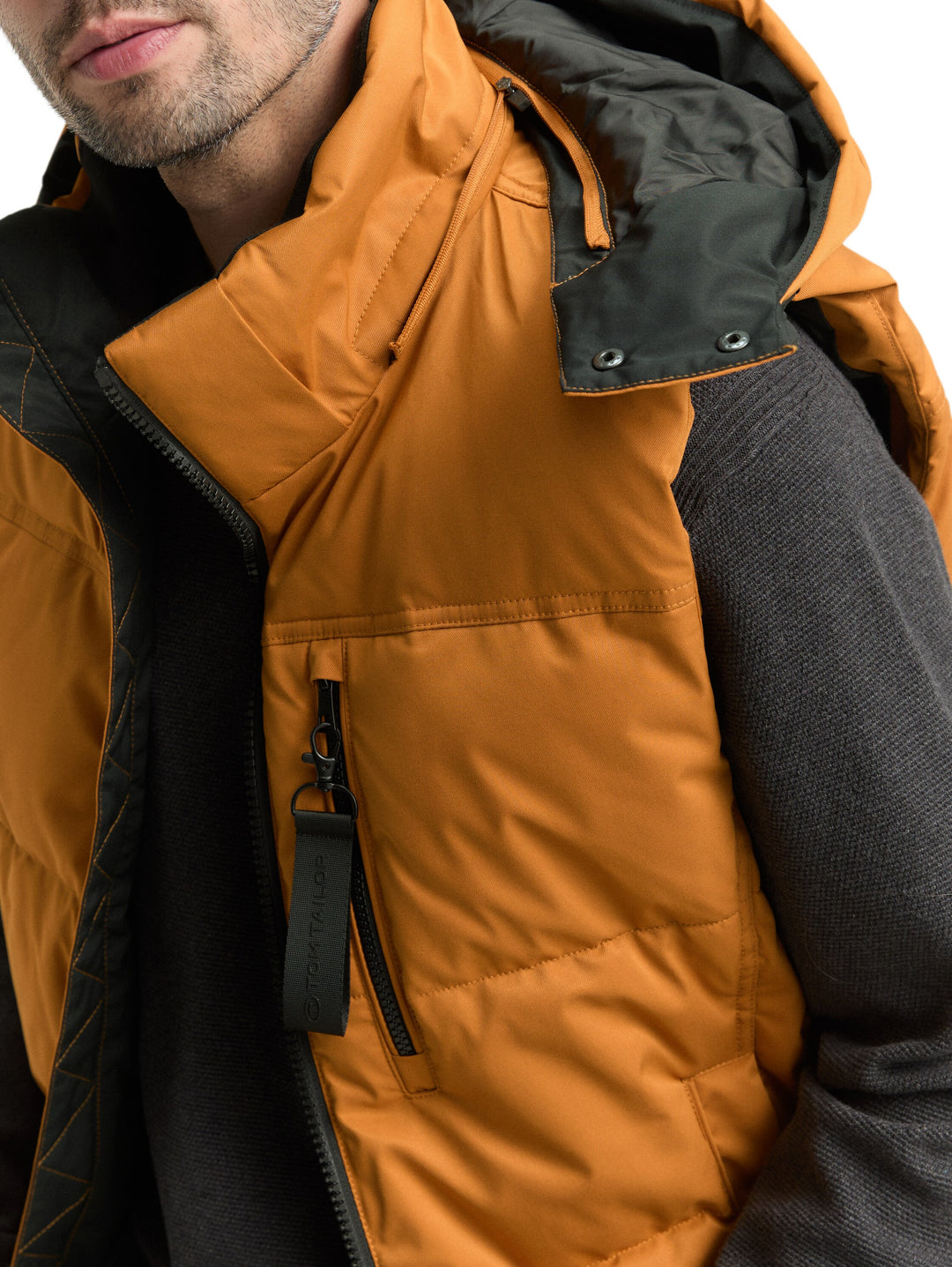 PUFFER VEST WITH HOOD