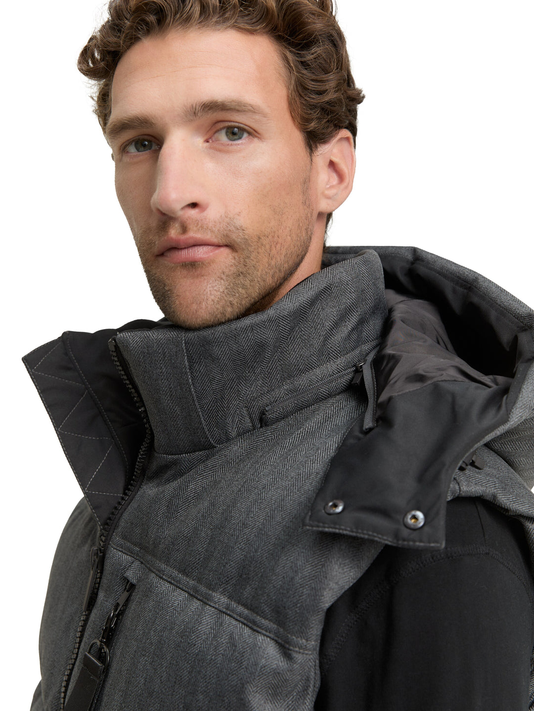 PUFFER VEST WITH HOOD