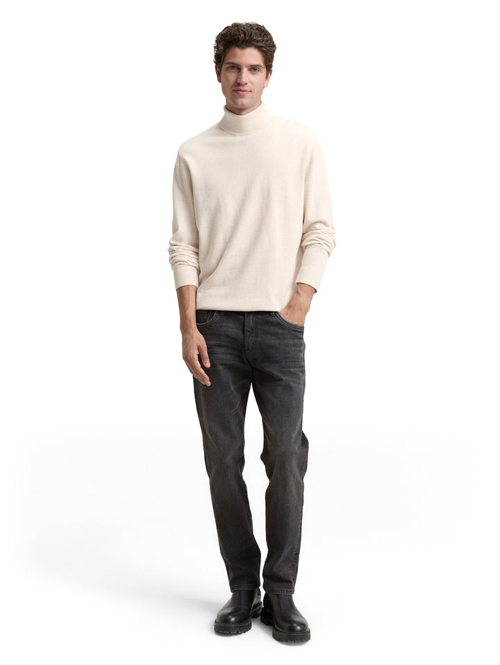 BASIC TURTLENECK KNIT