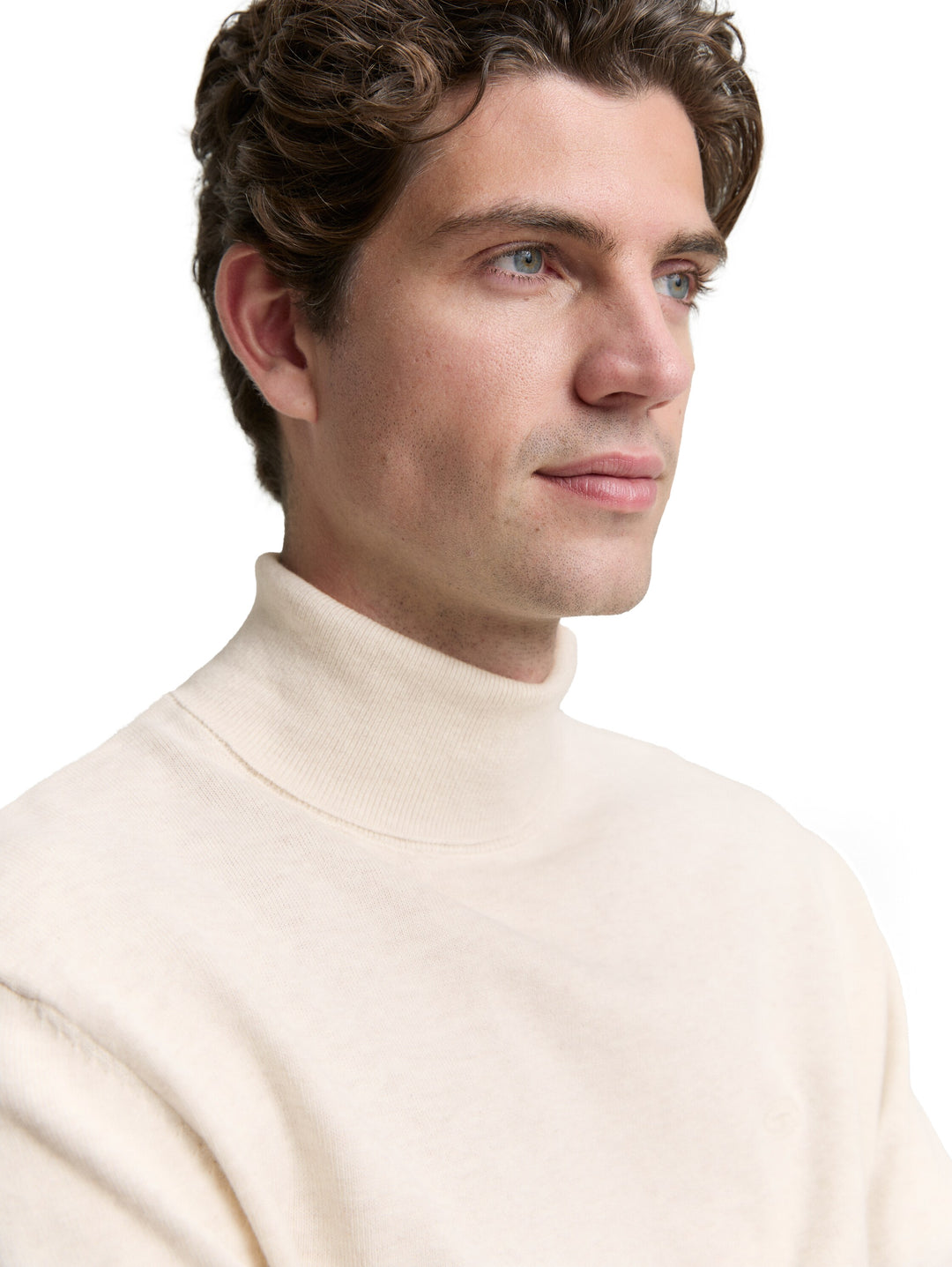 BASIC TURTLENECK KNIT