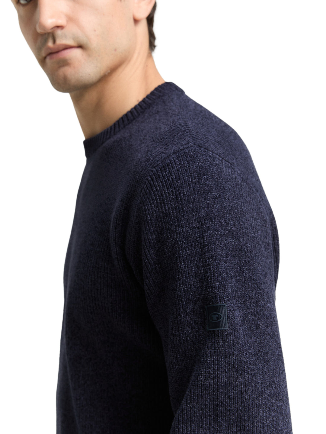 DRY TOUCH CREW NECK PULLOVER