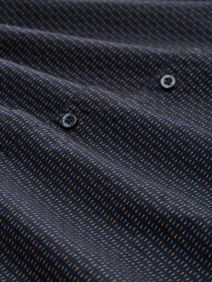 FITTED PRINTED SHIRT