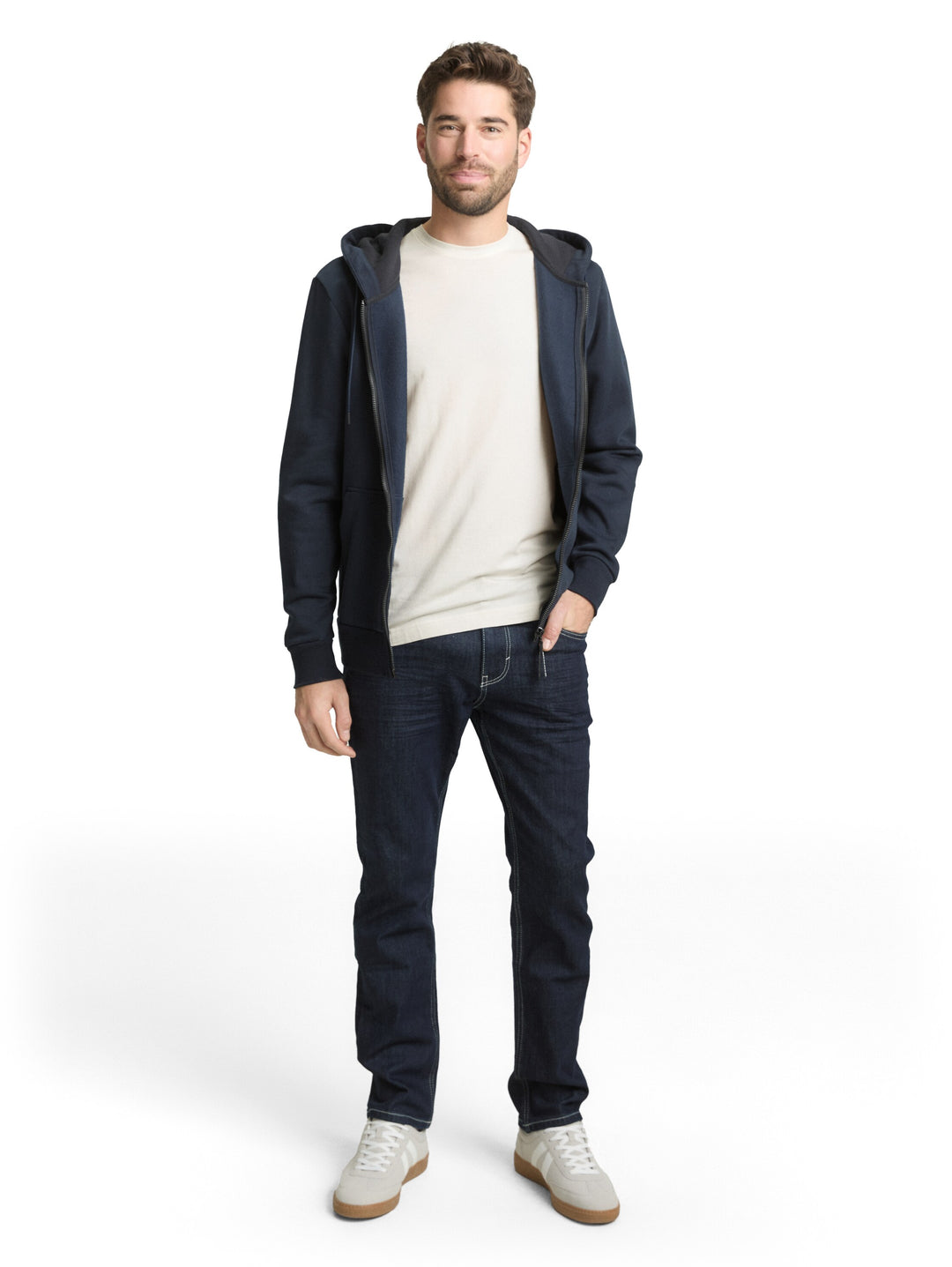 FITTED BASIC T-SHIRT