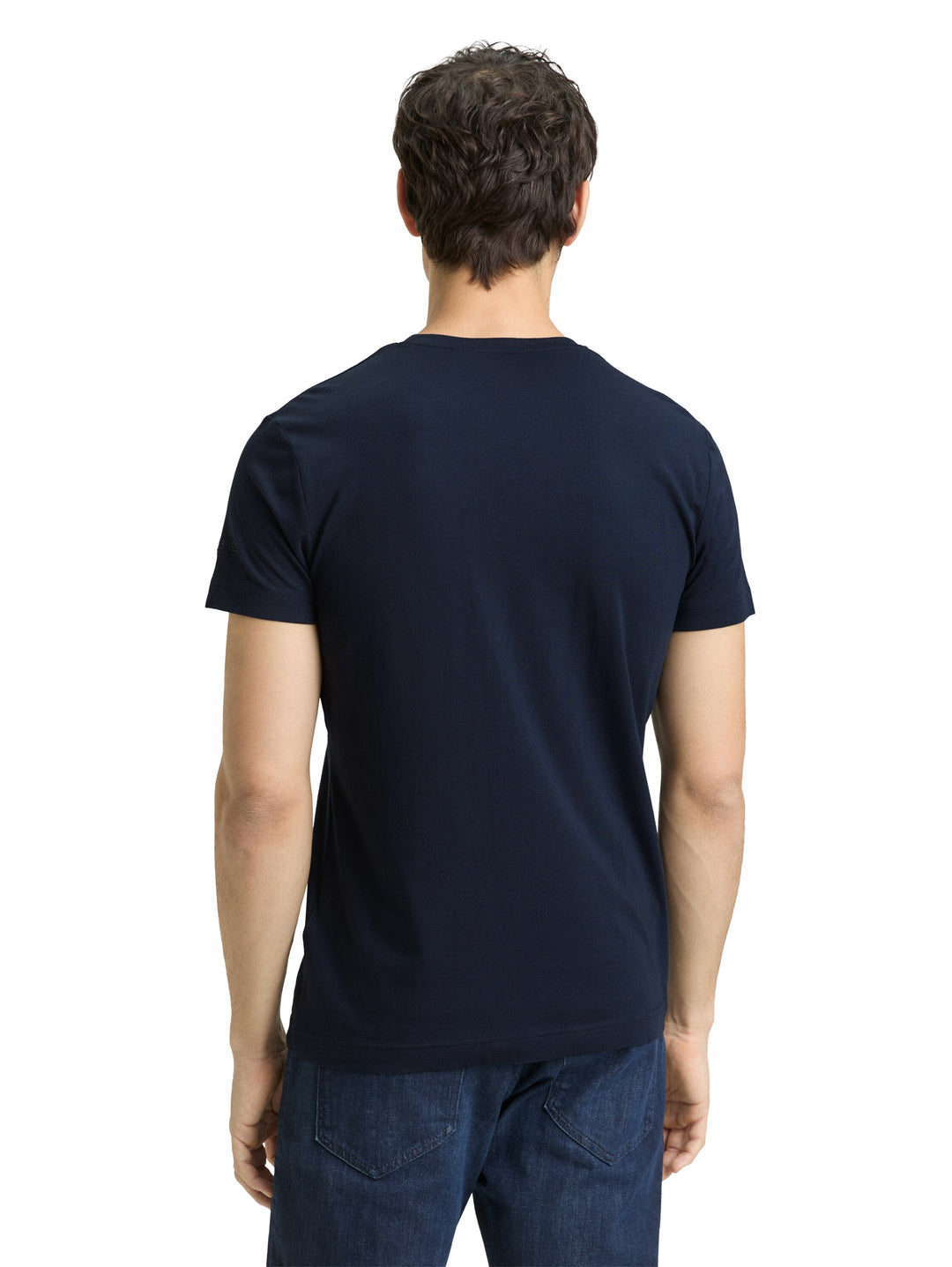 FITTED BASIC T-SHIRT