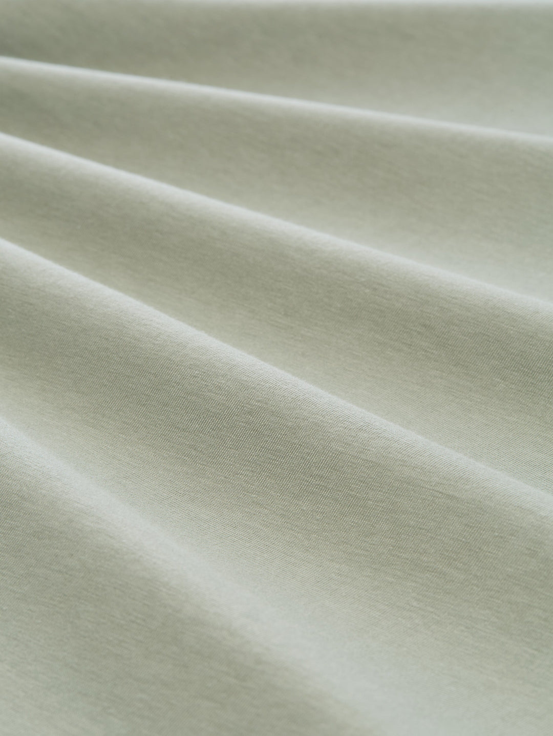 FITTED BASIC T-SHIRT