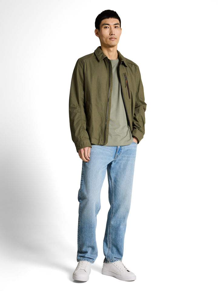 FITTED BASIC T-SHIRT