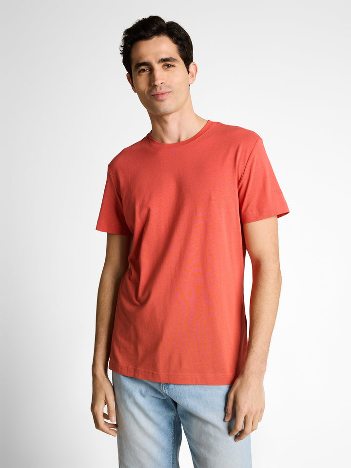 FITTED BASIC T-SHIRT