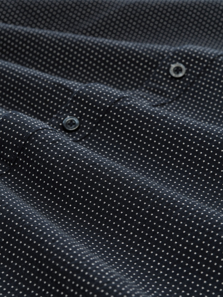 STRUCTURED SHIRT