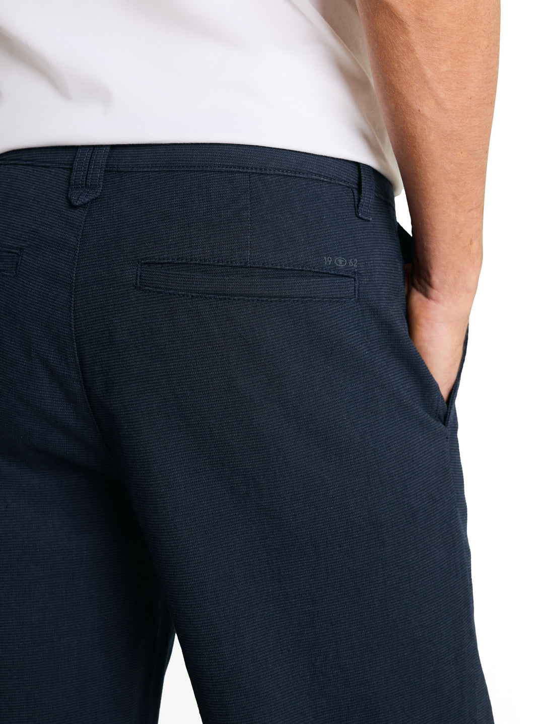 REGULAR STRUCTURED CHINO SHORTS