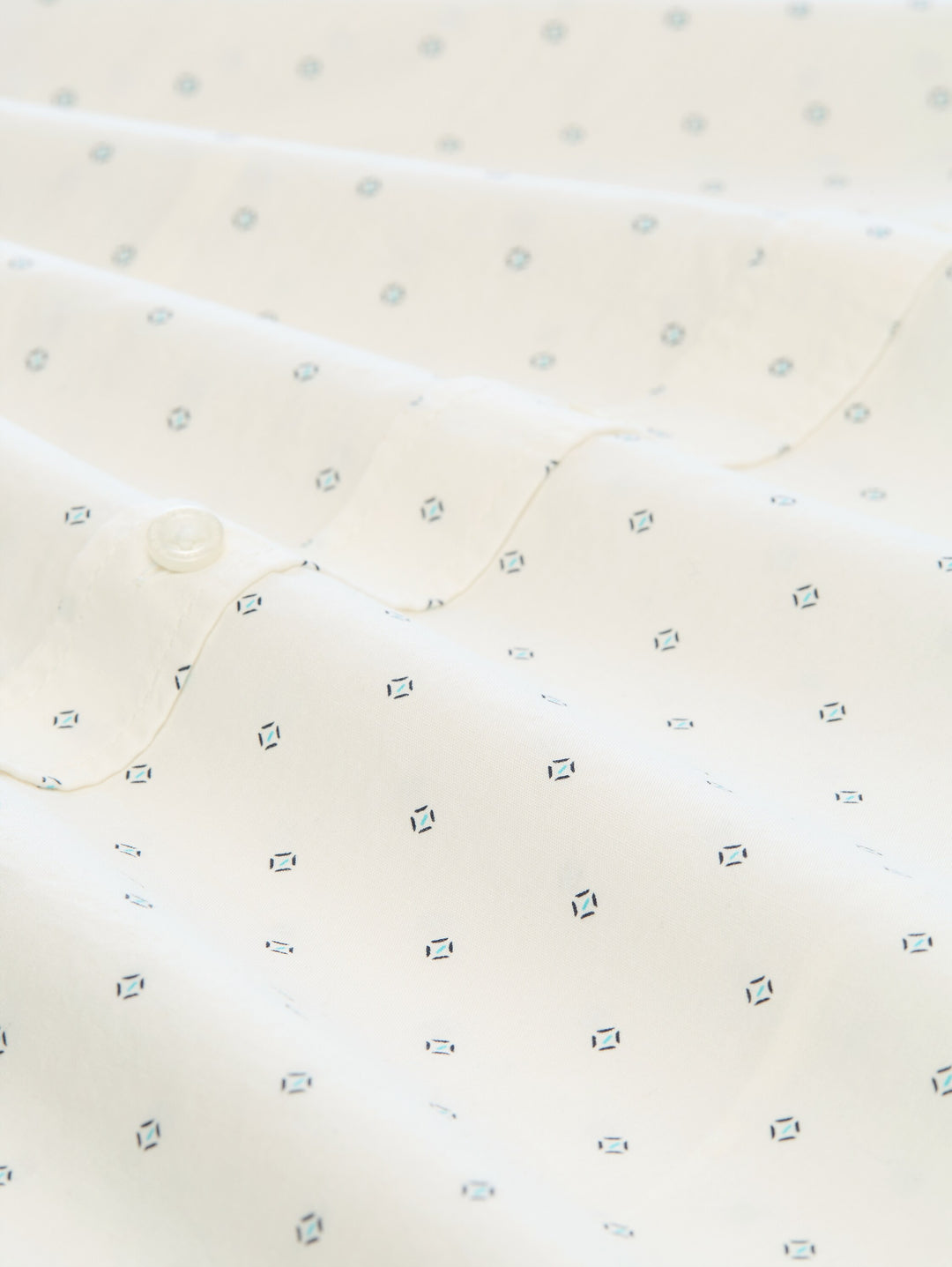 FITTED PRINTED SHIRT