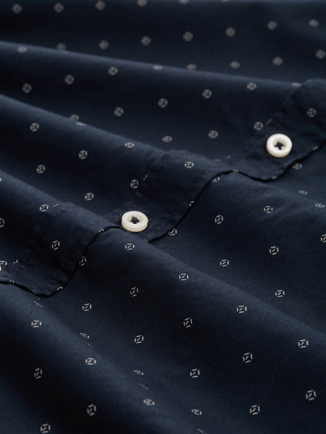 FITTED PRINTED SHIRT