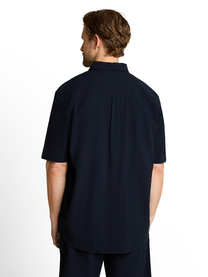 COMFORT STRIPED SEERSUCKER SHIRT