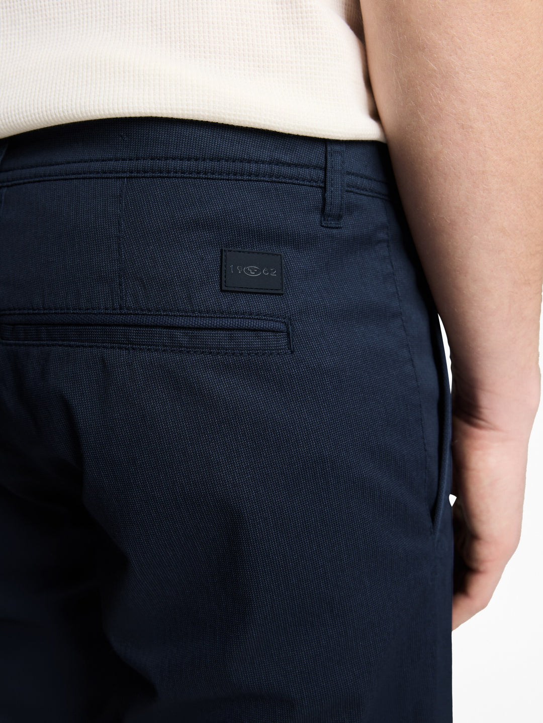 SLIM PRINTED CHINO SHORTS