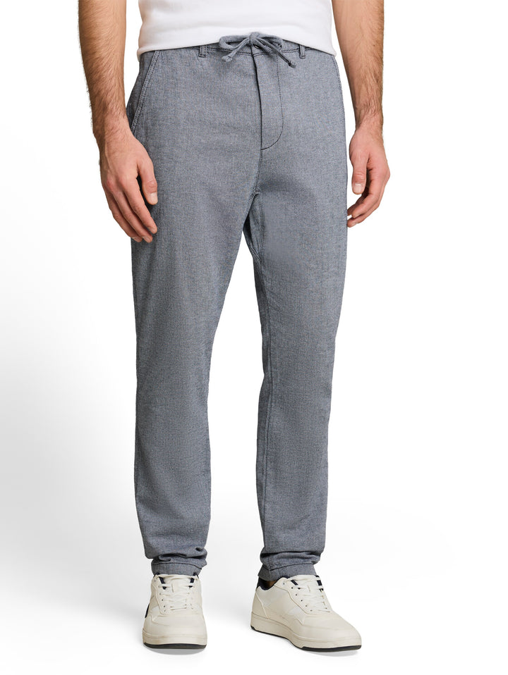 REGULAR TAPERED CHINO