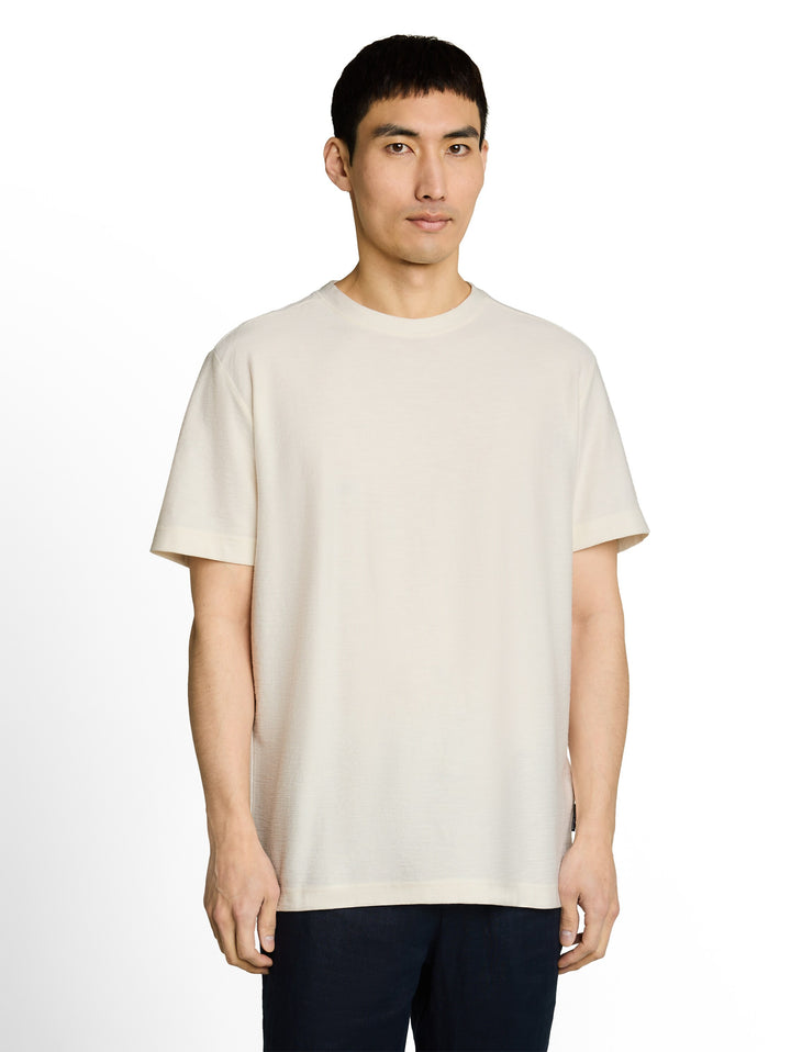 STRUCTURED  T-SHIRT