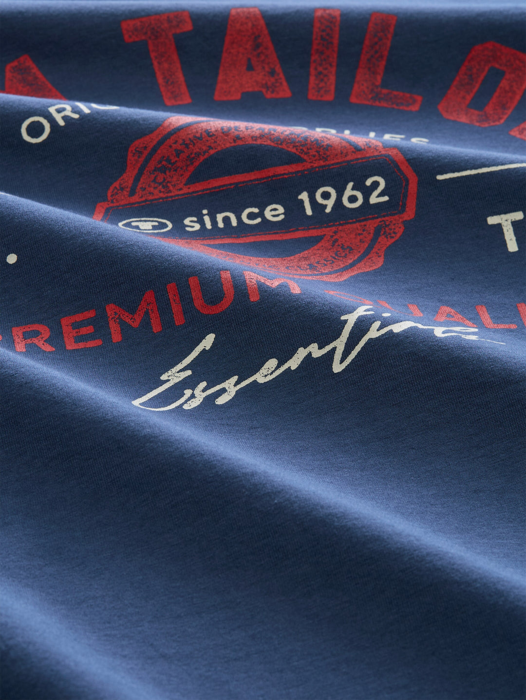 LOGO TEE