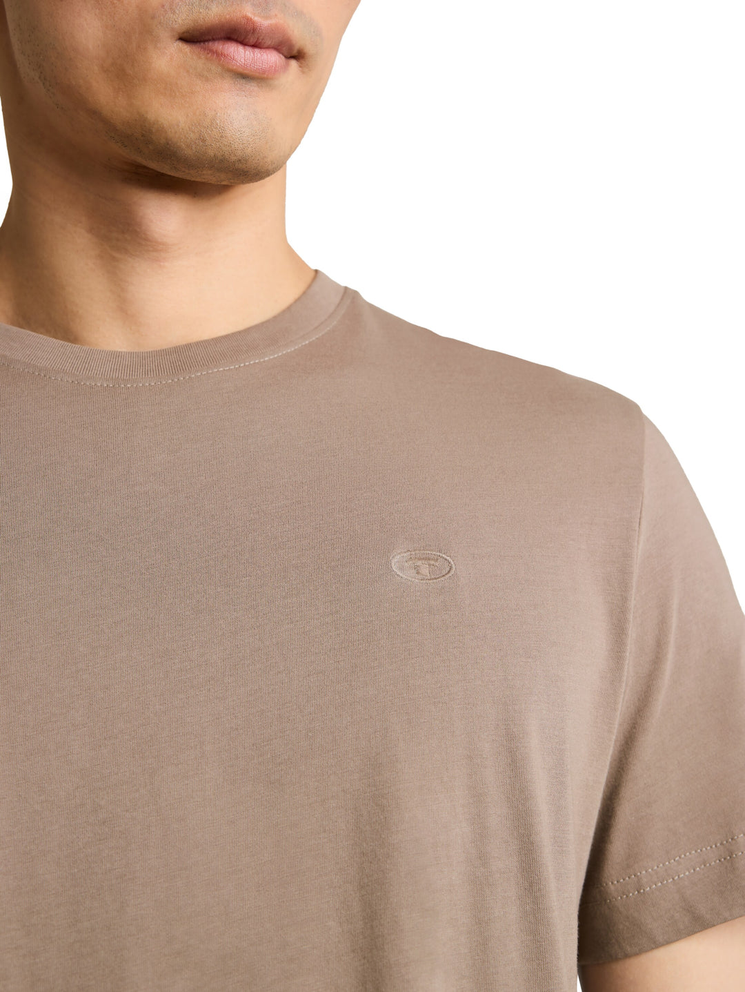 T-SHIRT WITH EMBRO