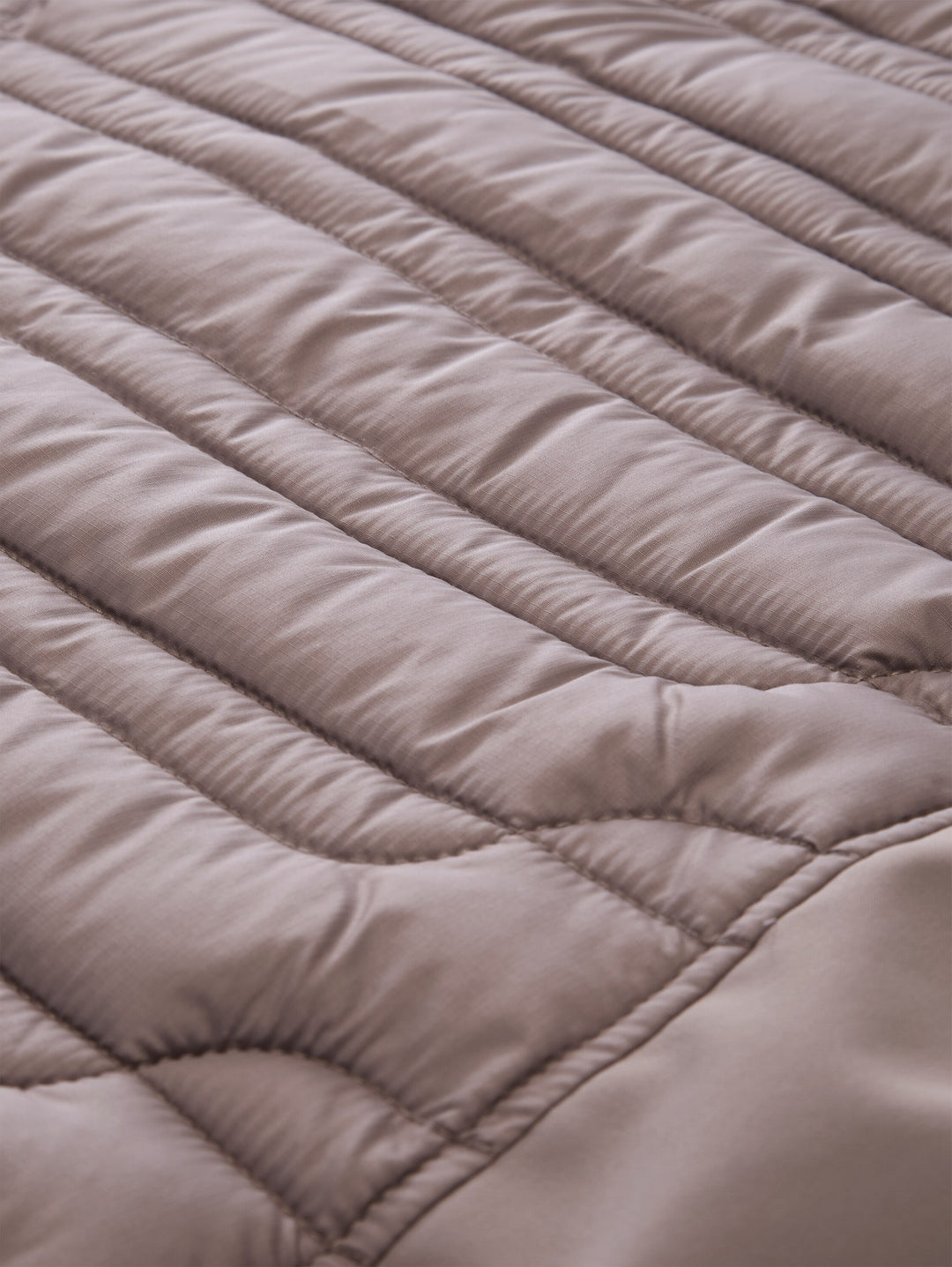 HYBRID JACKET