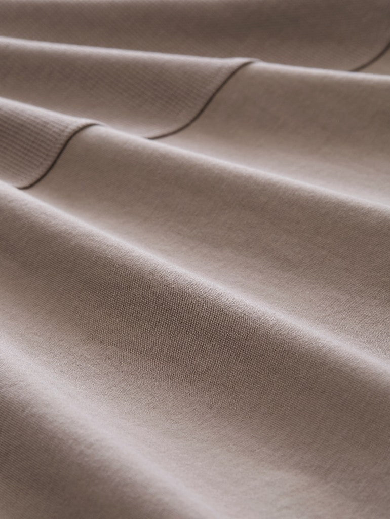 STRUCTURED CUTLINE T-SHIRT