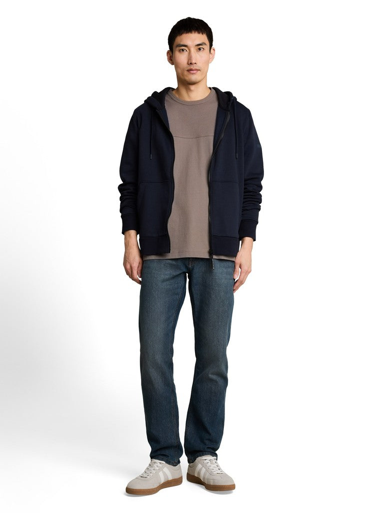 STRUCTURED CUTLINE T-SHIRT