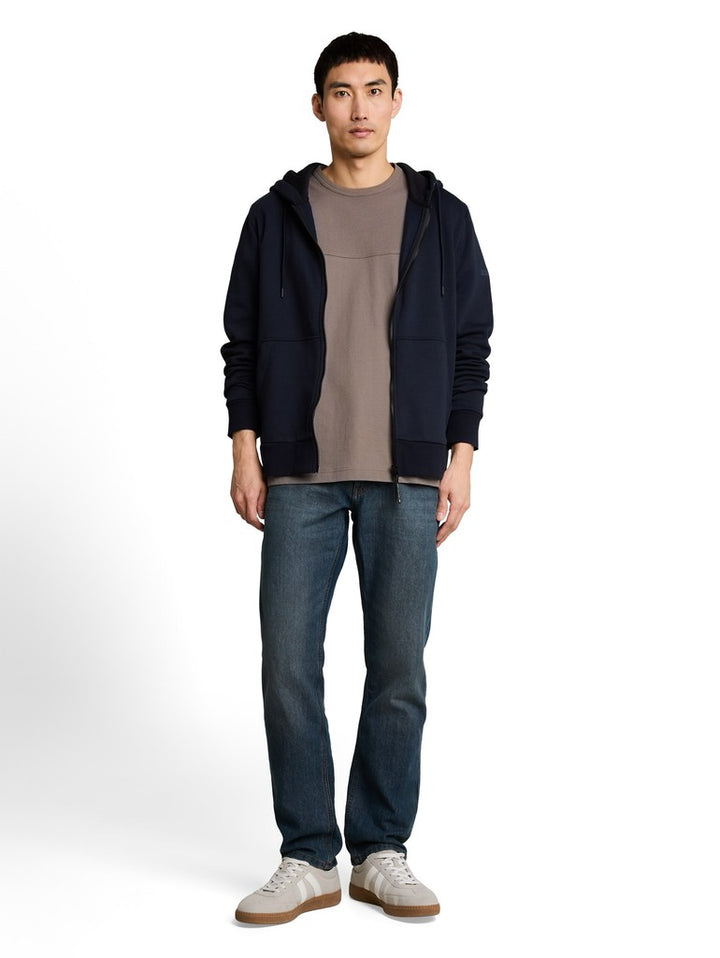 STRUCTURED CUTLINE T-SHIRT