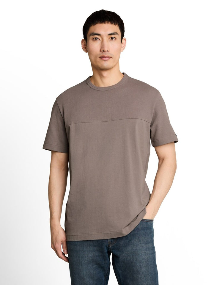 STRUCTURED CUTLINE T-SHIRT