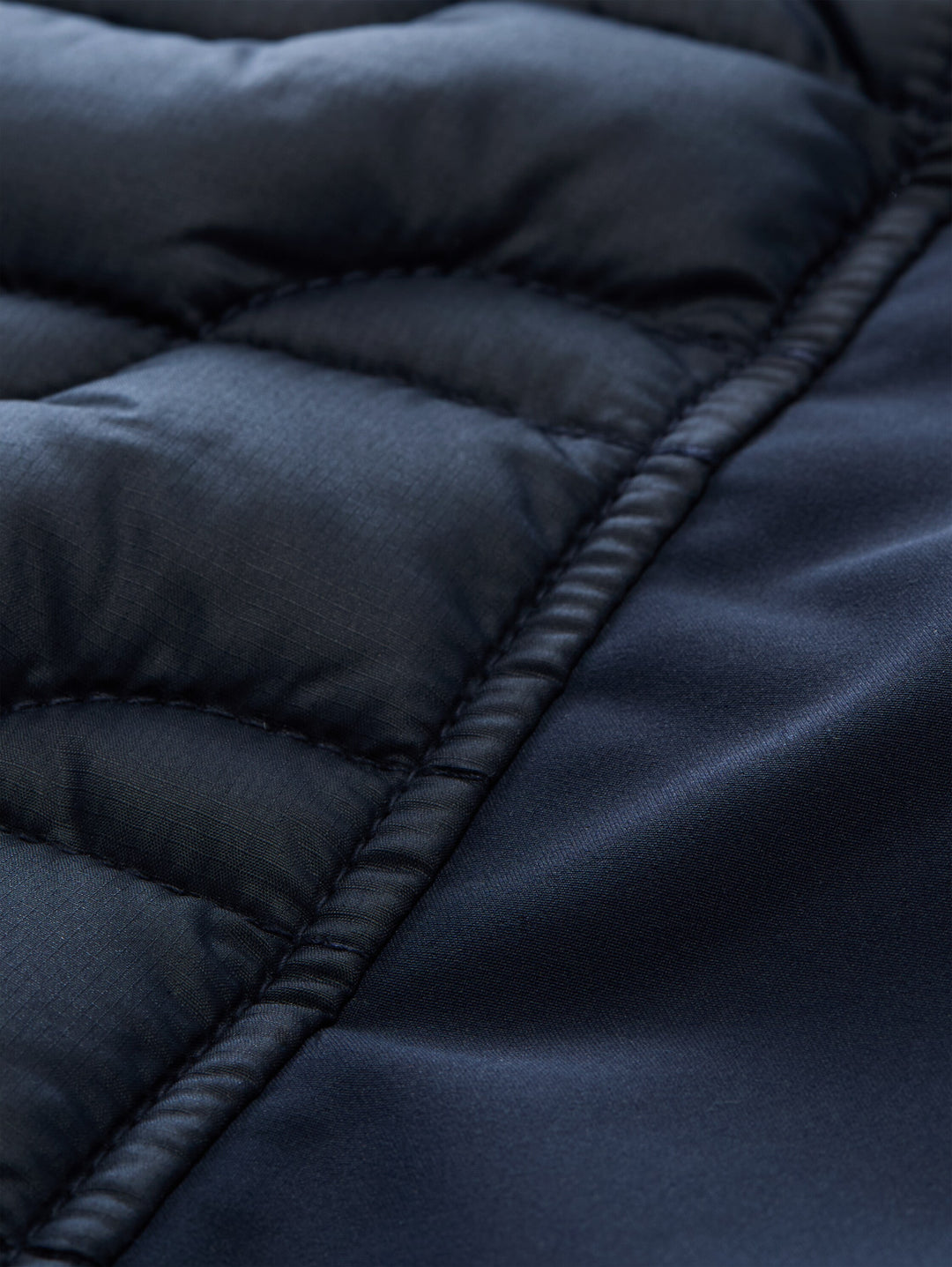 HYBRID JACKET