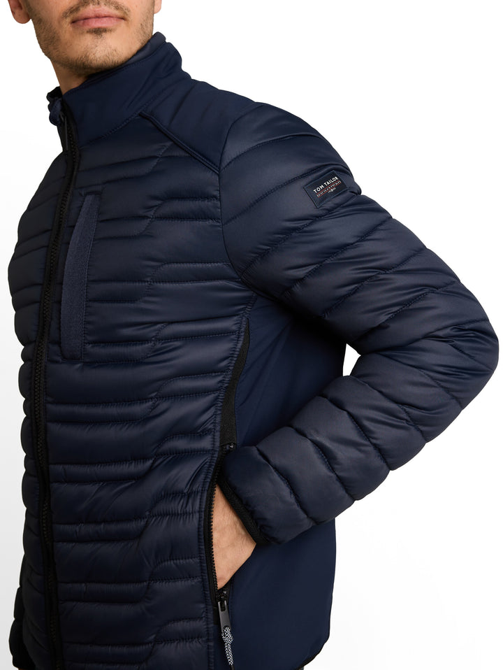 HYBRID JACKET