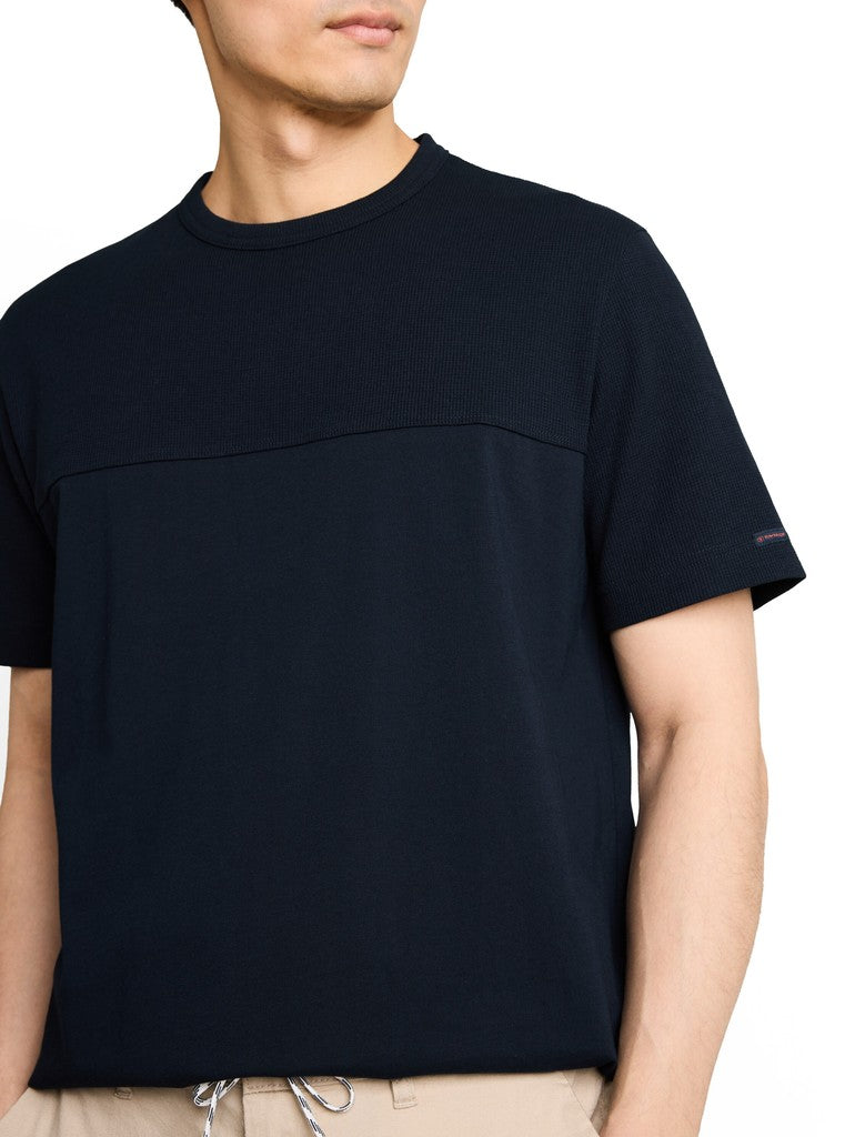 STRUCTURED CUTLINE T-SHIRT