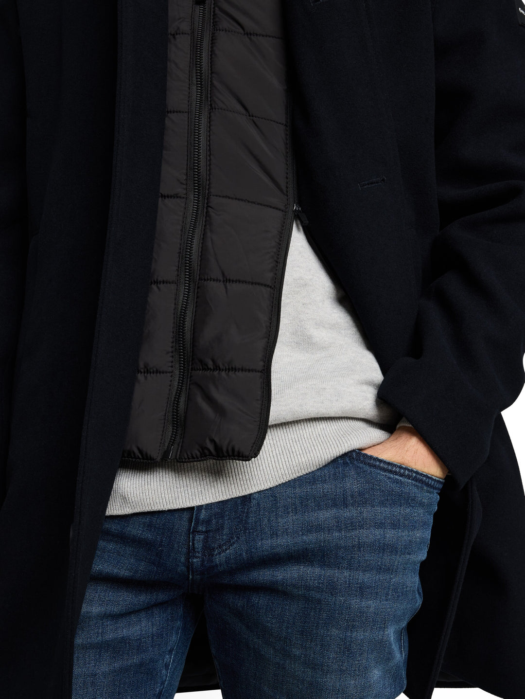 WOOL COAT WITH STAND-UP INSERT