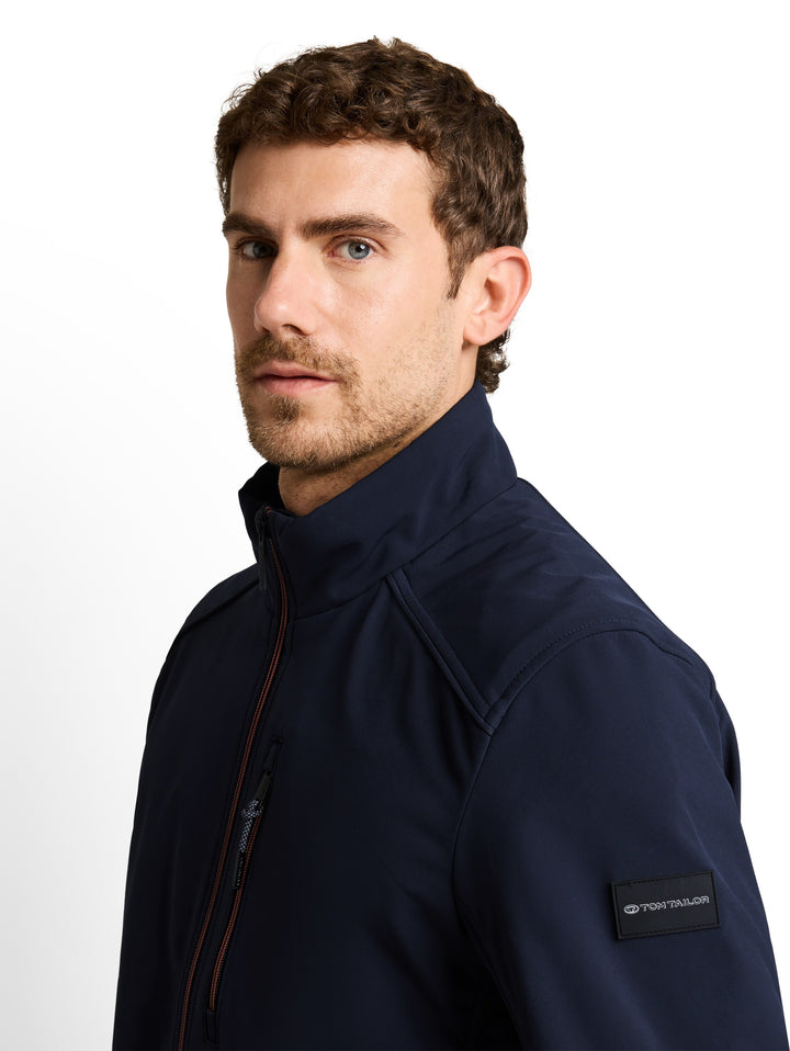 STAND-UP SOFTSHELL JACKET