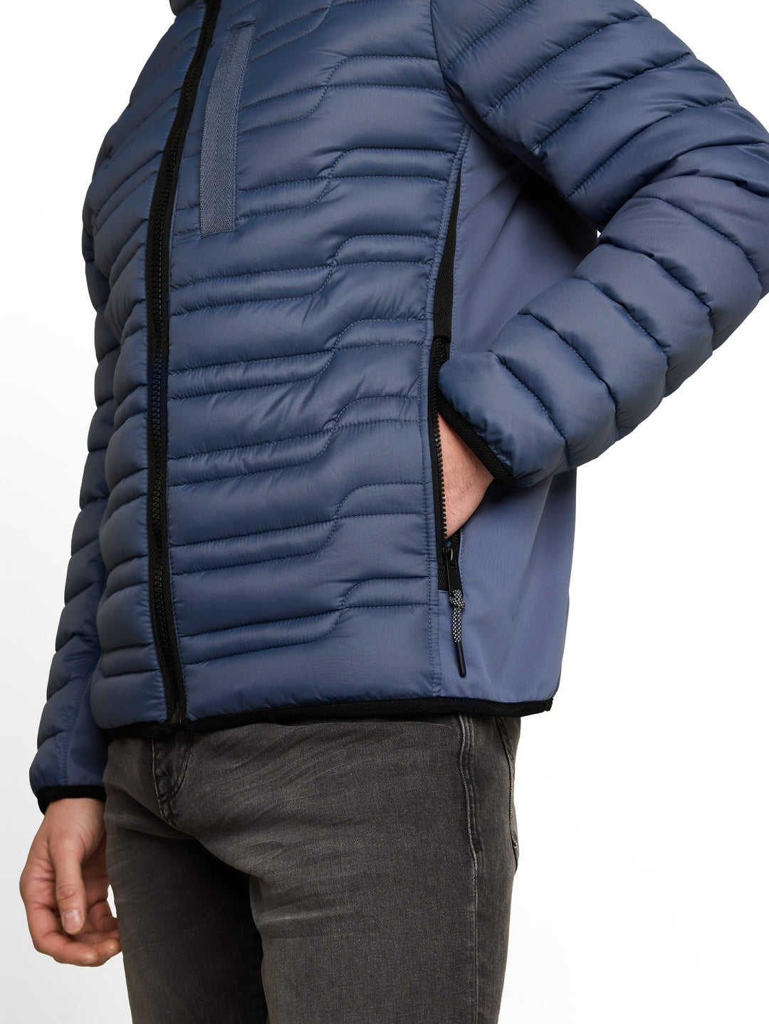 HYBRID JACKET