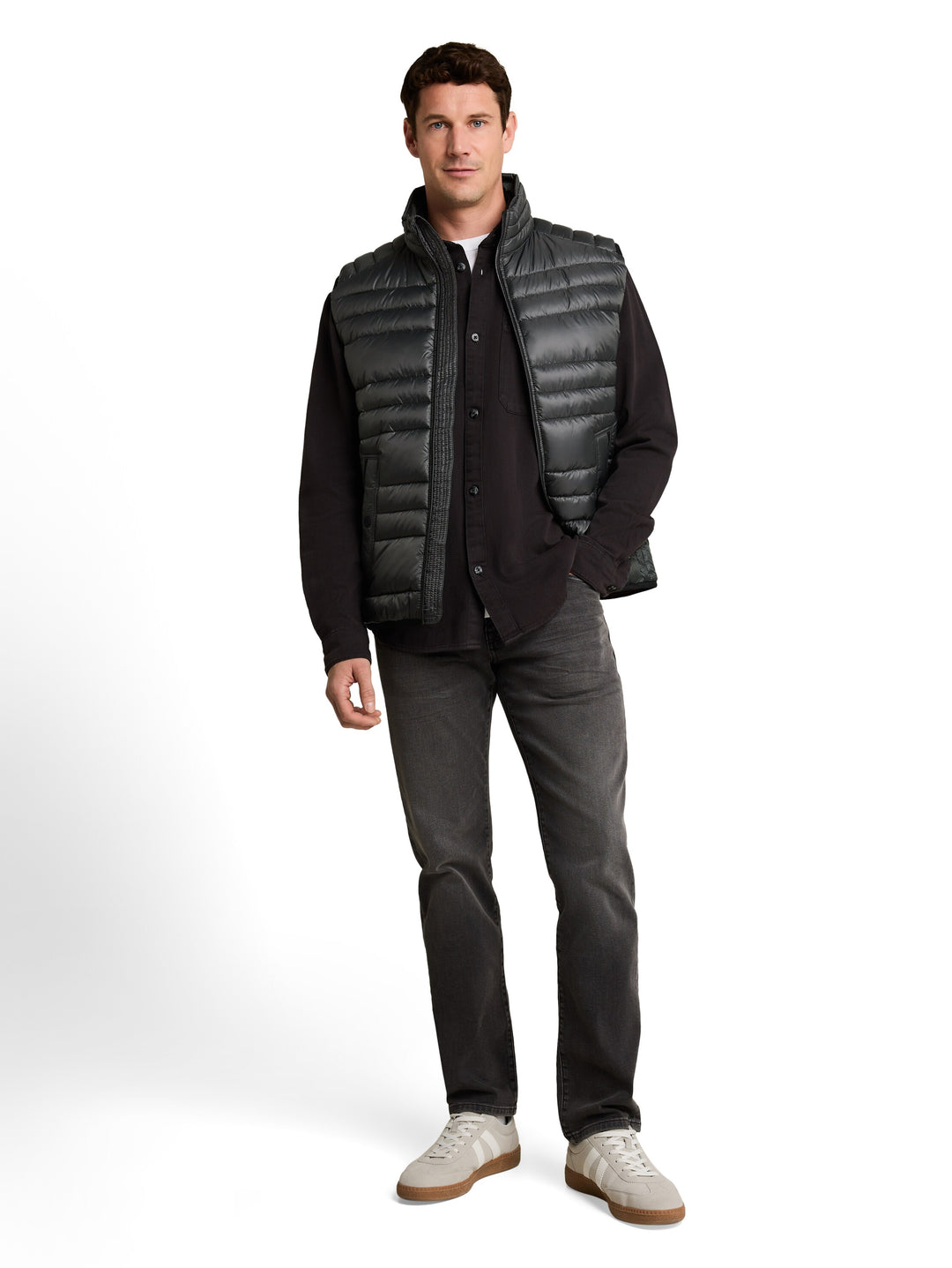 LIGHTWEIGHT VEST