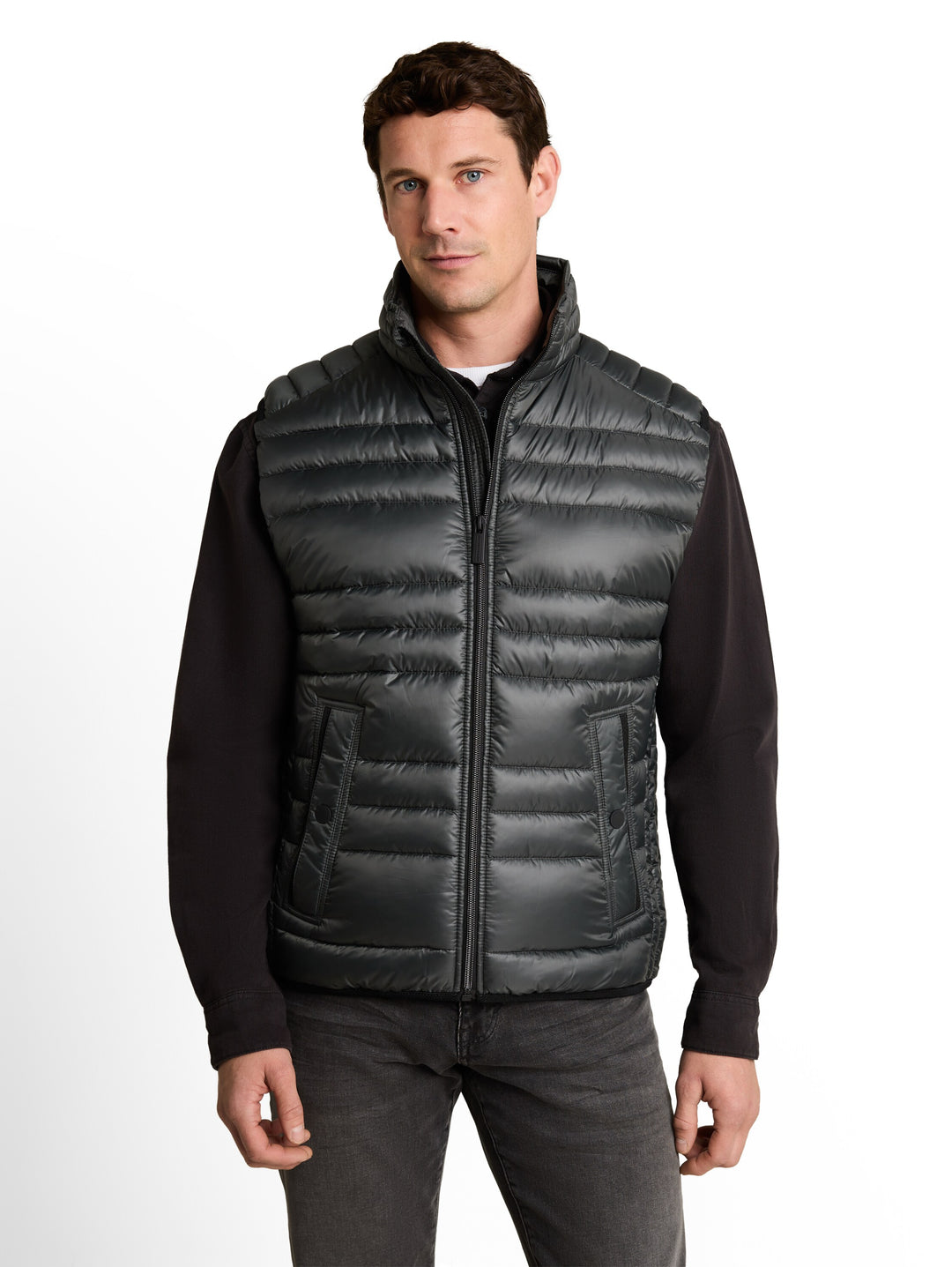 LIGHTWEIGHT VEST