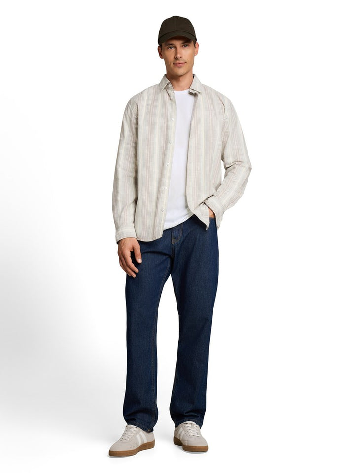 BASIC LONGSLEEVE T-SHIRT