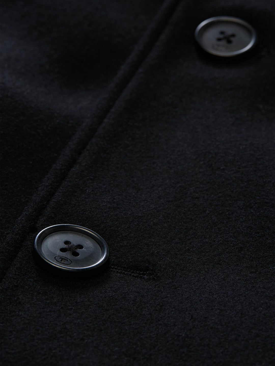 WOOL COAT WITH STAND-UP INSERT